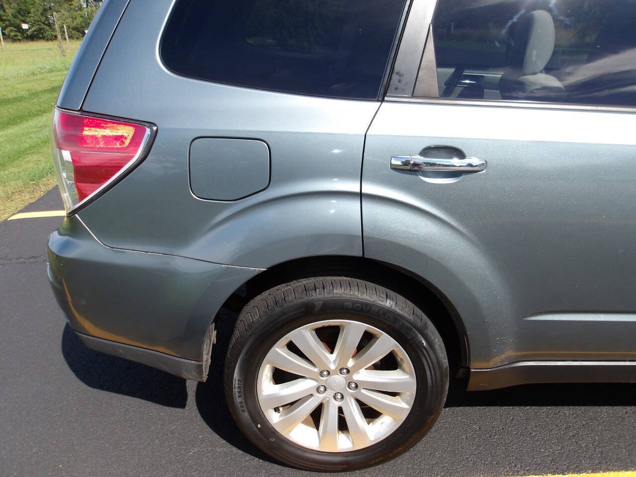 Used 2013 Subaru Forester 2.5X Premium w/ All-Weather Pkg AWD/4WD image 33