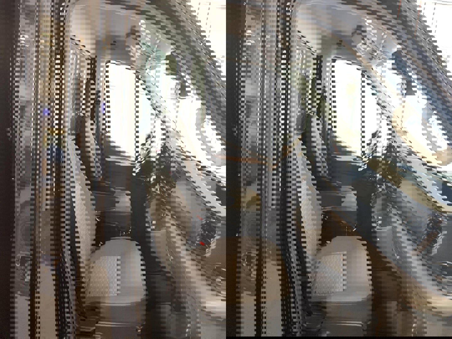 Used 2022 Ford Transit 250 image 10