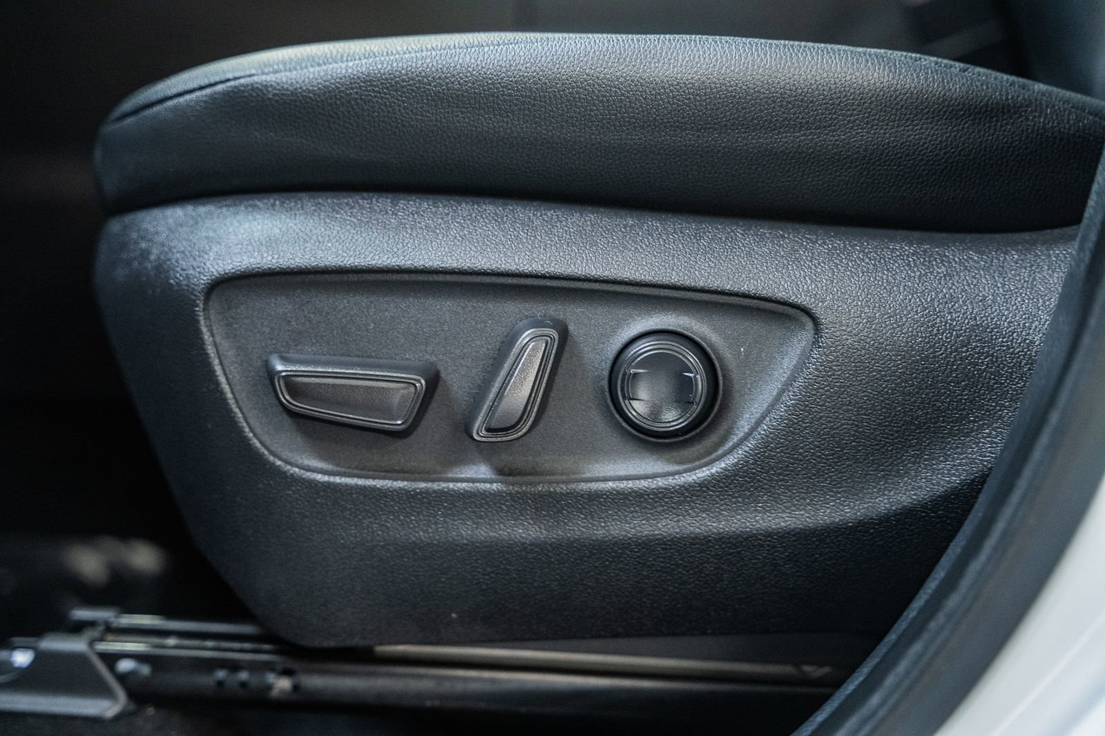 Used 2024 Toyota Grand Highlander XLE image 41