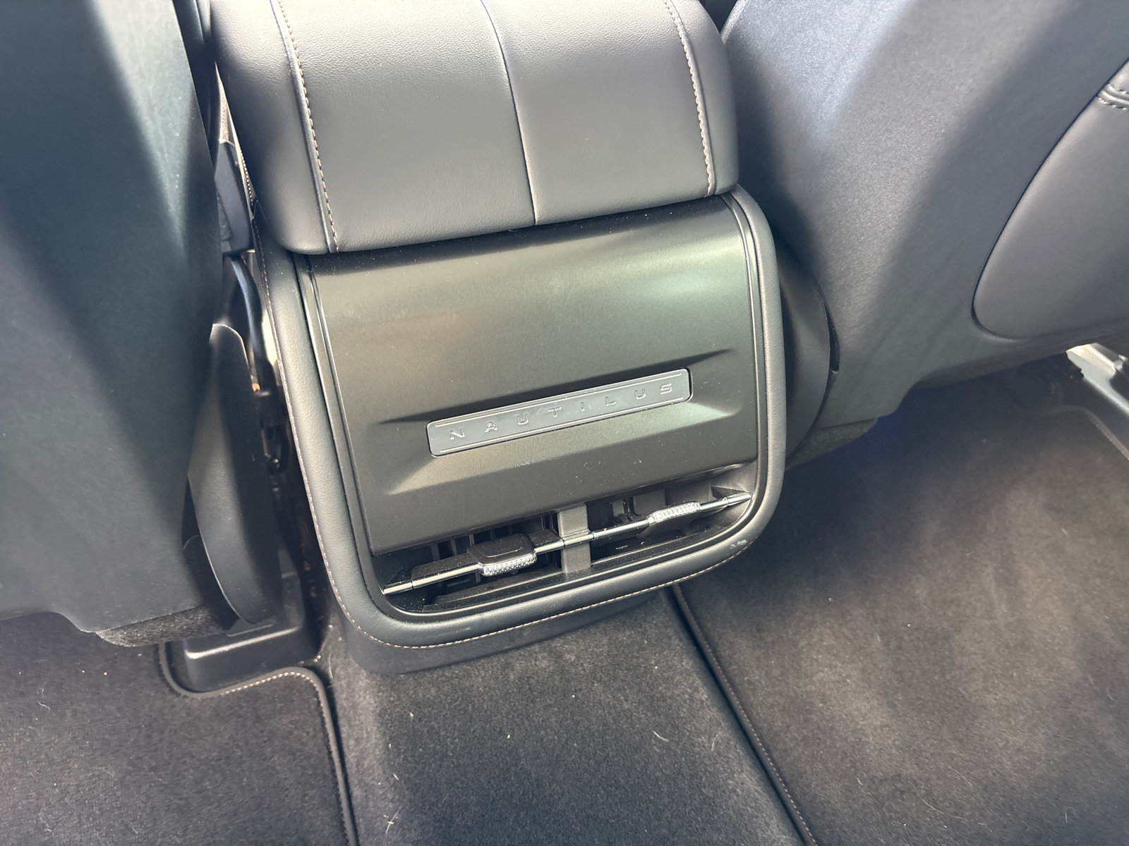 New 2026 Lincoln Nautilus Premier AWD/4WD image 32