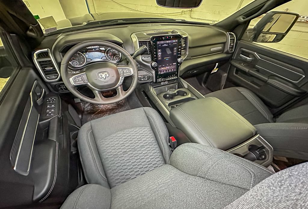 New 2026 RAM 2500 Big Horn AWD/4WD image 9