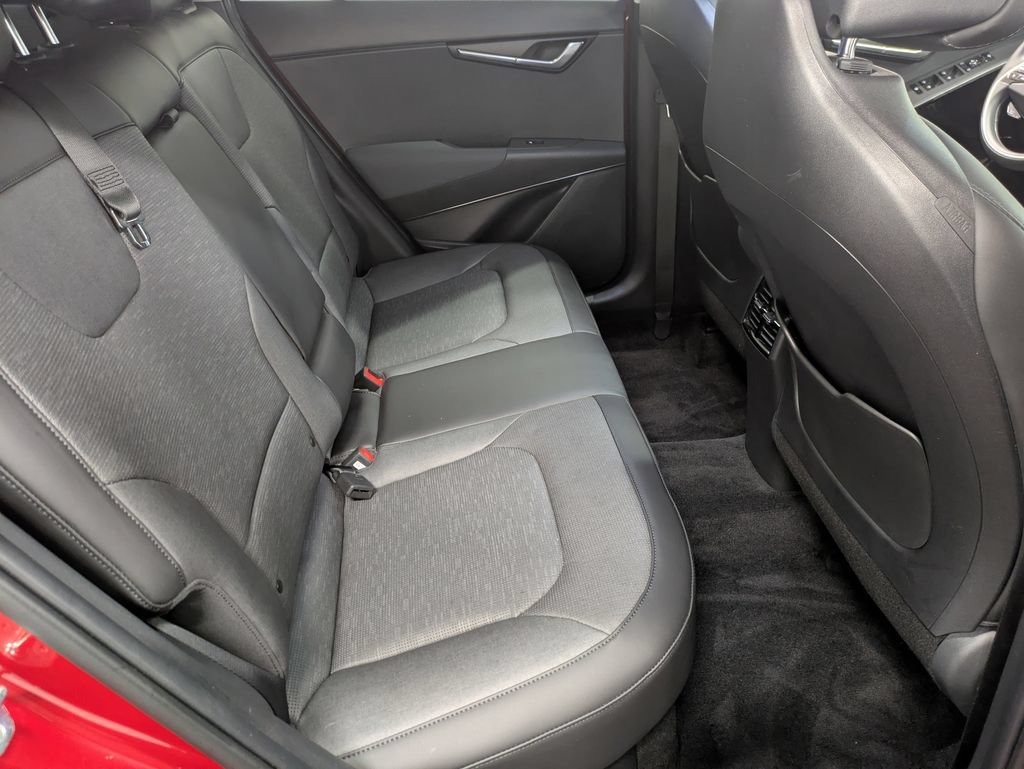 Certified 2023 Kia Niro SX Touring FWD image 27