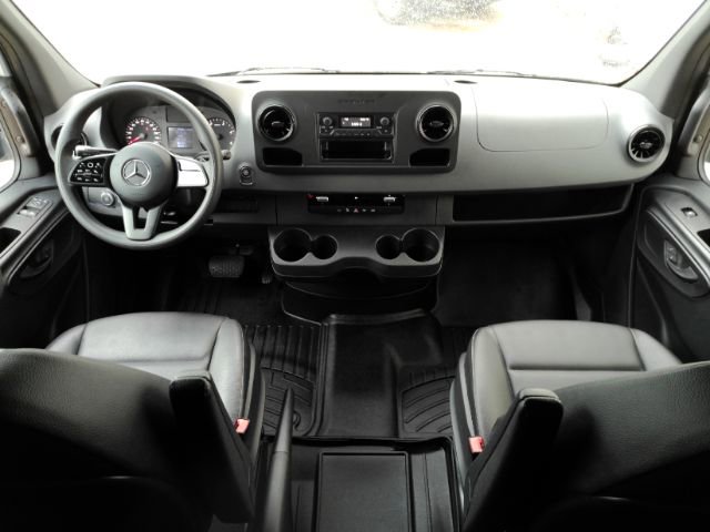 Used 2021 Mercedes-Benz Sprinter 3500 image 18