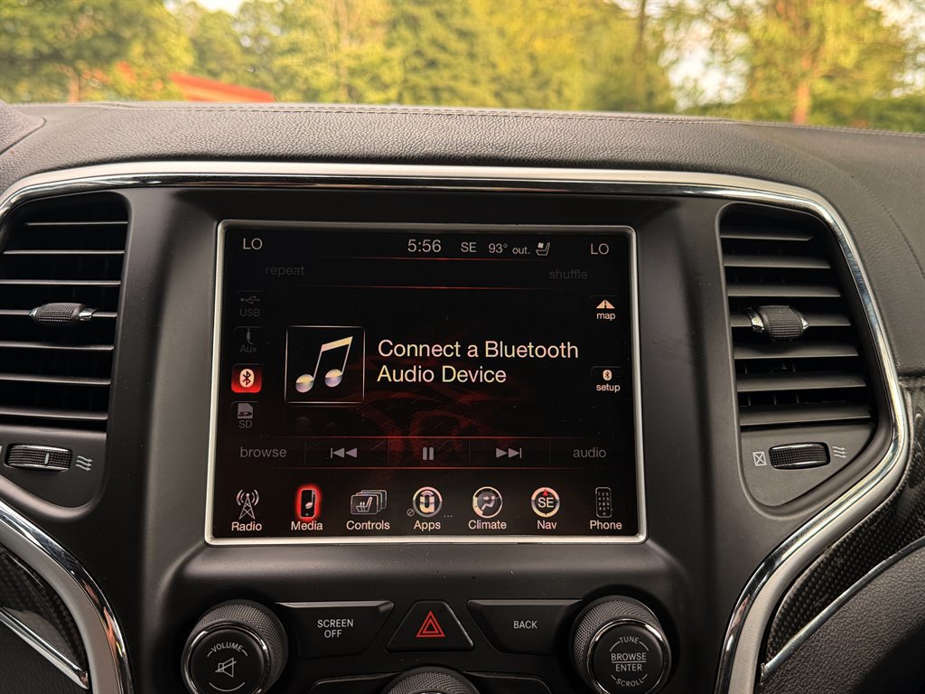 Used 2015 Jeep Grand Cherokee SRT AWD/4WD image 16
