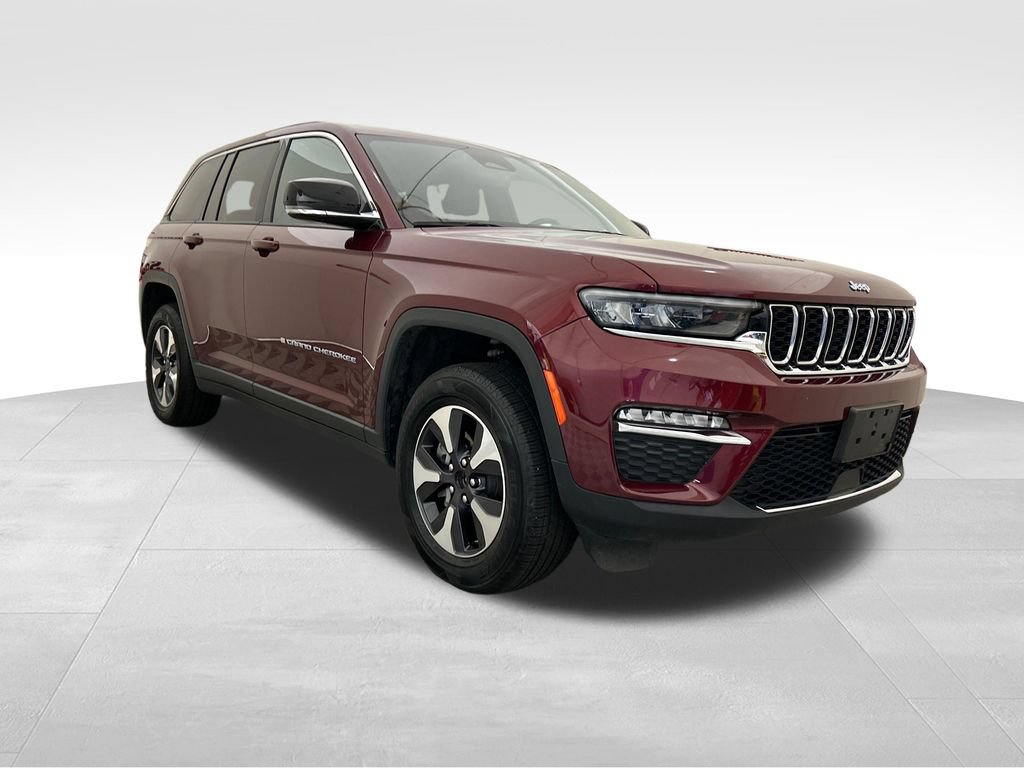 Used 2024 Jeep Grand Cherokee Limited 4xe AWD/4WD image 8