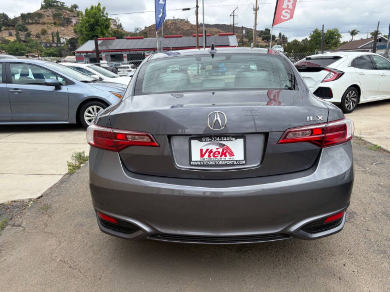 Used 2017 Acura ILX FWD image 4