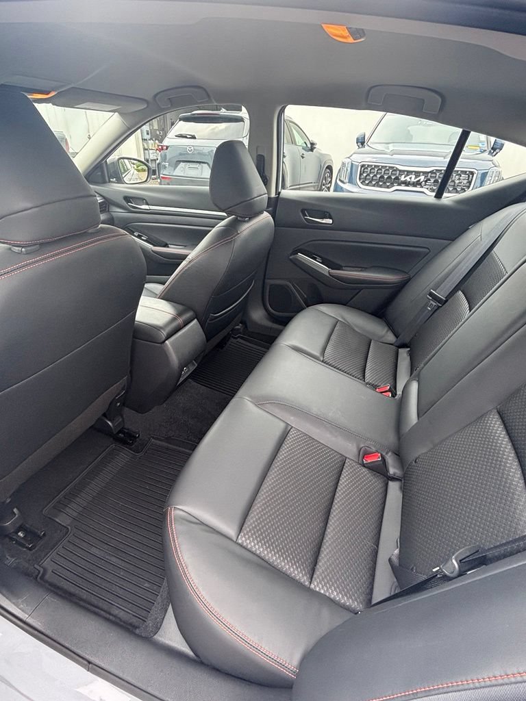 Used 2024 Nissan Altima 2.5 SR FWD image 17