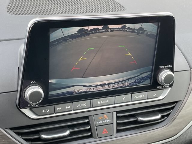 Used 2024 Nissan Altima 2.5 SV FWD image 18