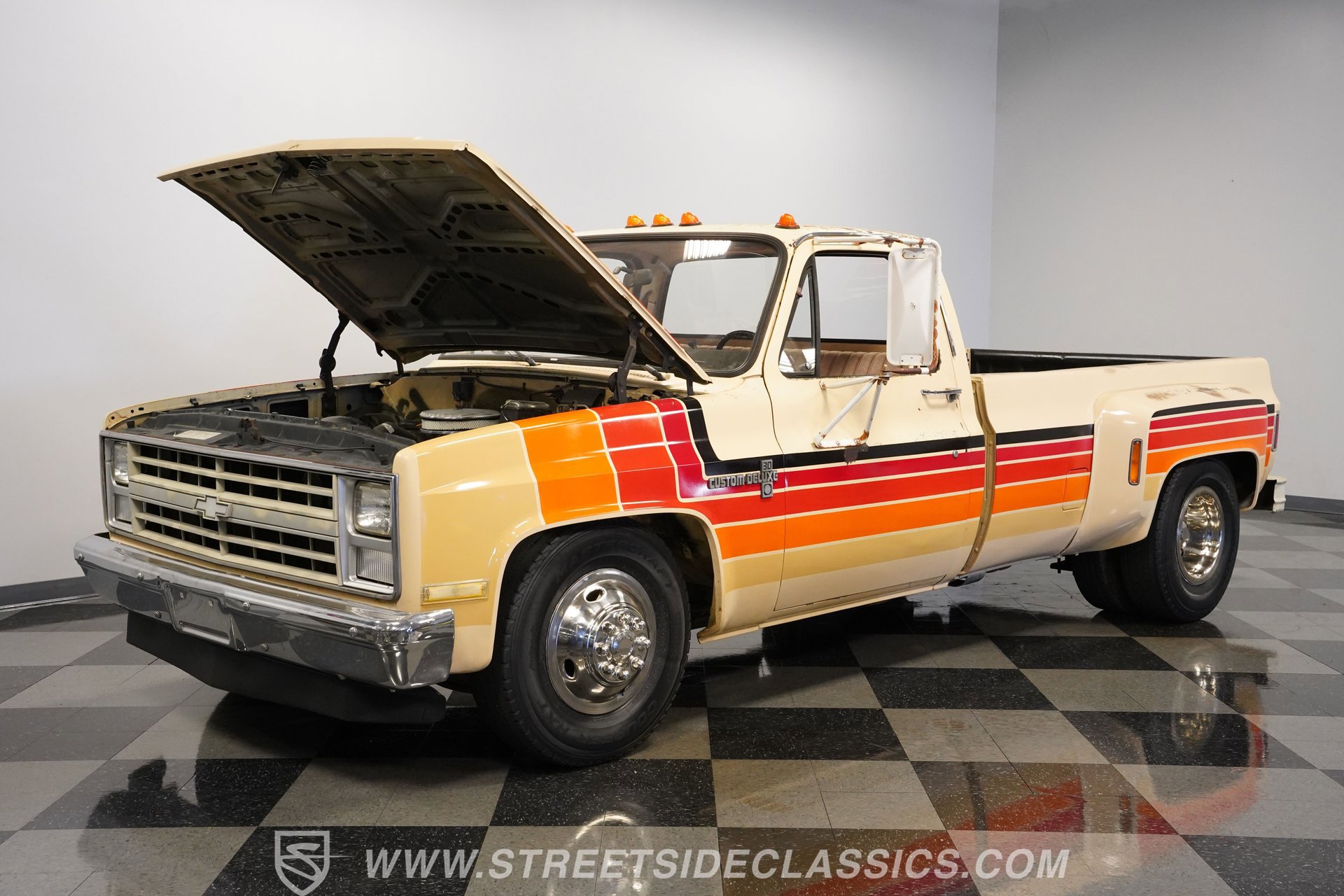 Used 1988 Chevrolet Silverado 3500 Dually Custom image 31