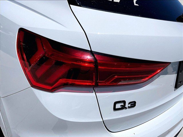 Used 2022 Audi Q3 2.0T Premium AWD/4WD image 29