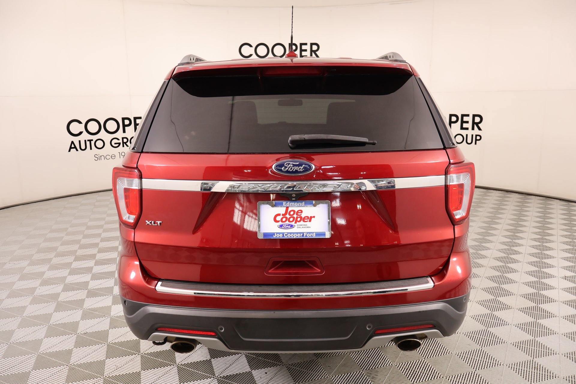 Used 2018 Ford Explorer XLT w/ Equipment Group 202A image 23