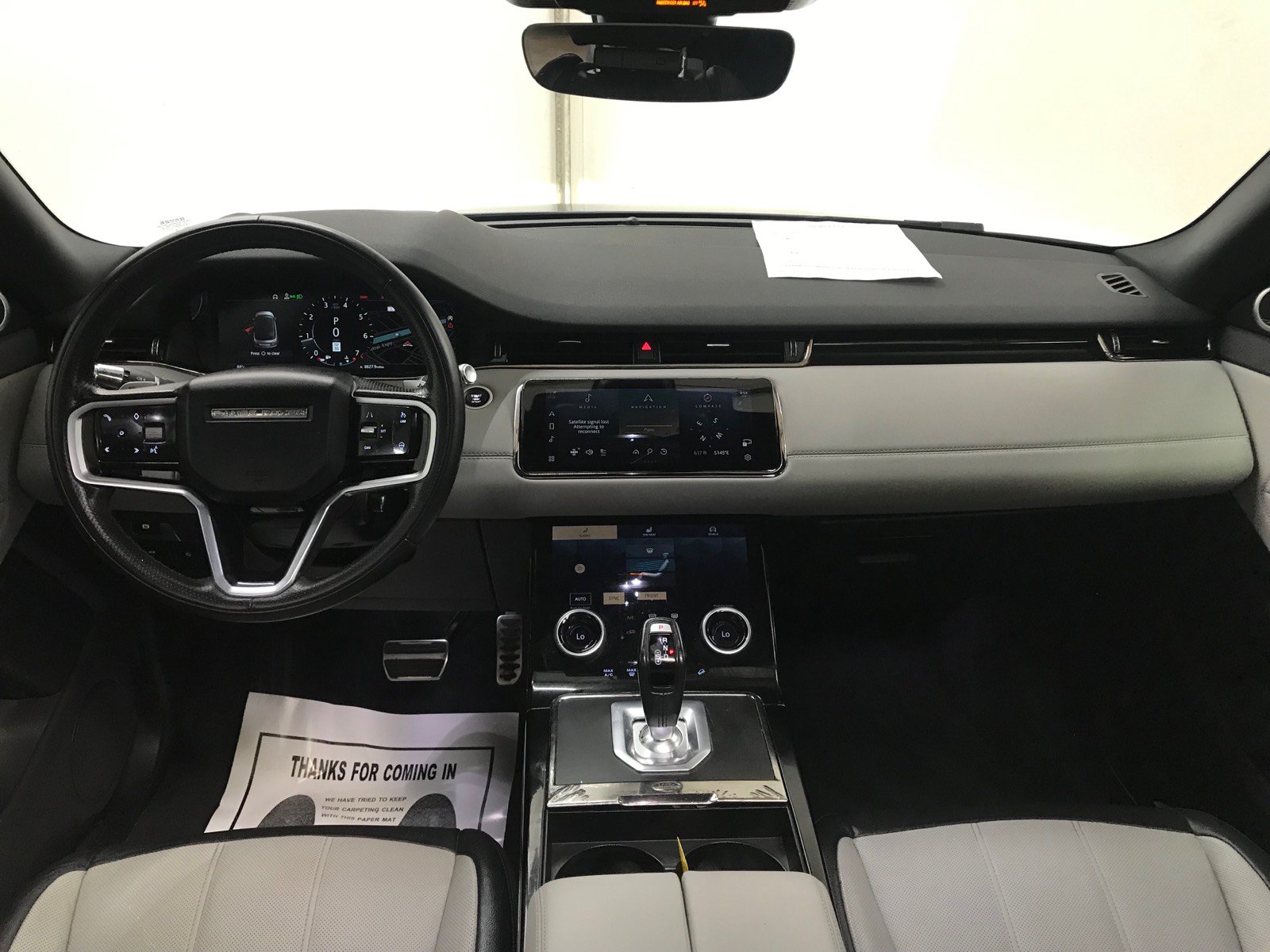 Used 2022 Land Rover Range Rover Evoque R-Dynamic SE AWD/4WD image 19