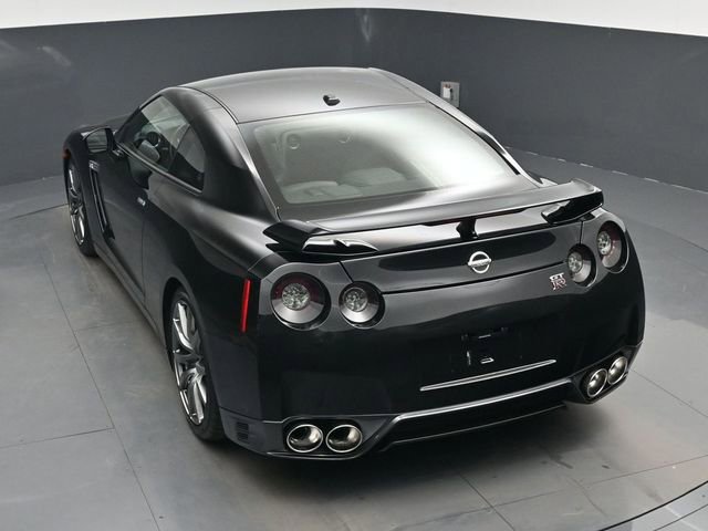 Used 2012 Nissan GT-R Premium image 23
