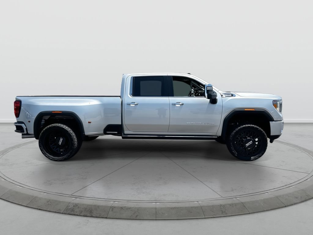 Used 2022 GMC Sierra 3500 Denali AWD/4WD image 9