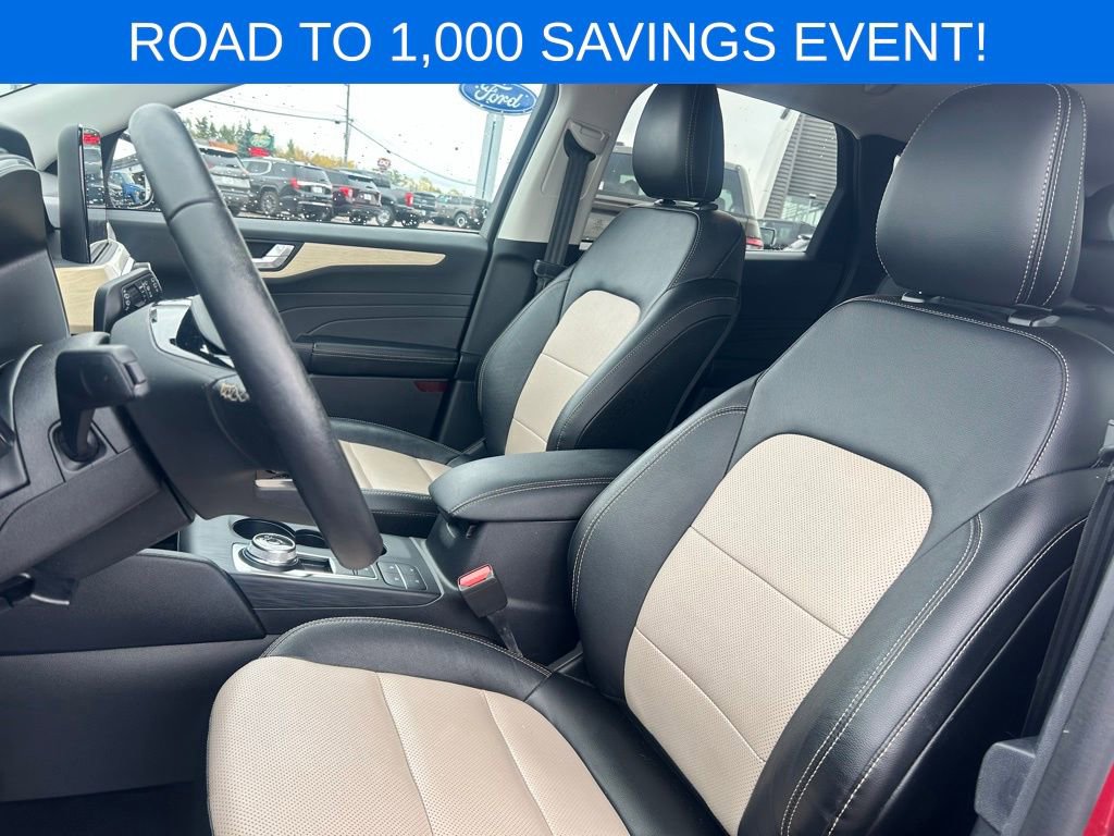 Certified 2022 Ford Escape Titanium w/ Titanium Elite Package image 17