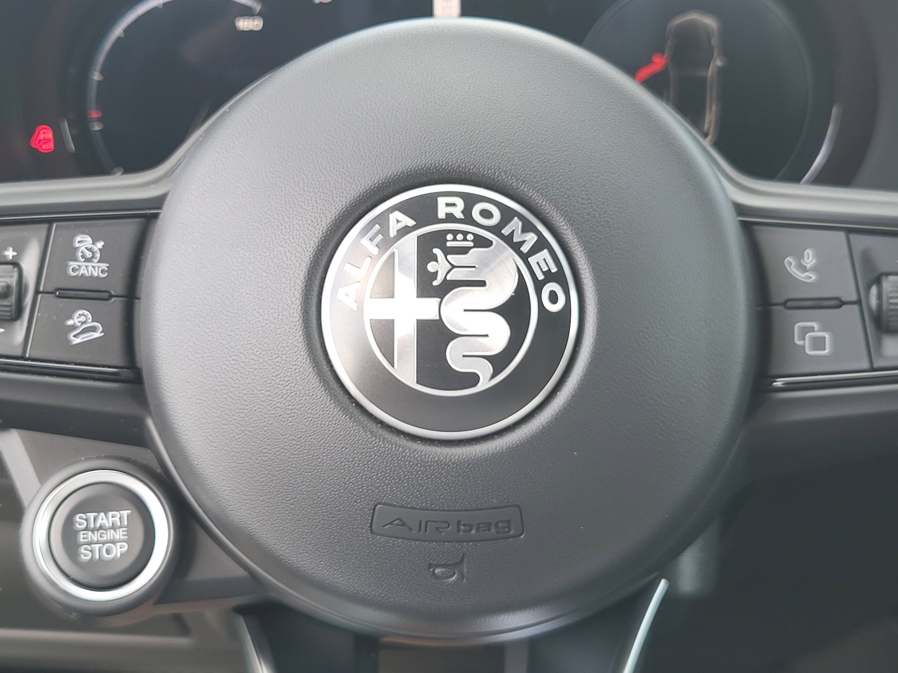 New 2025 Alfa Romeo Stelvio Sprint AWD/4WD image 11