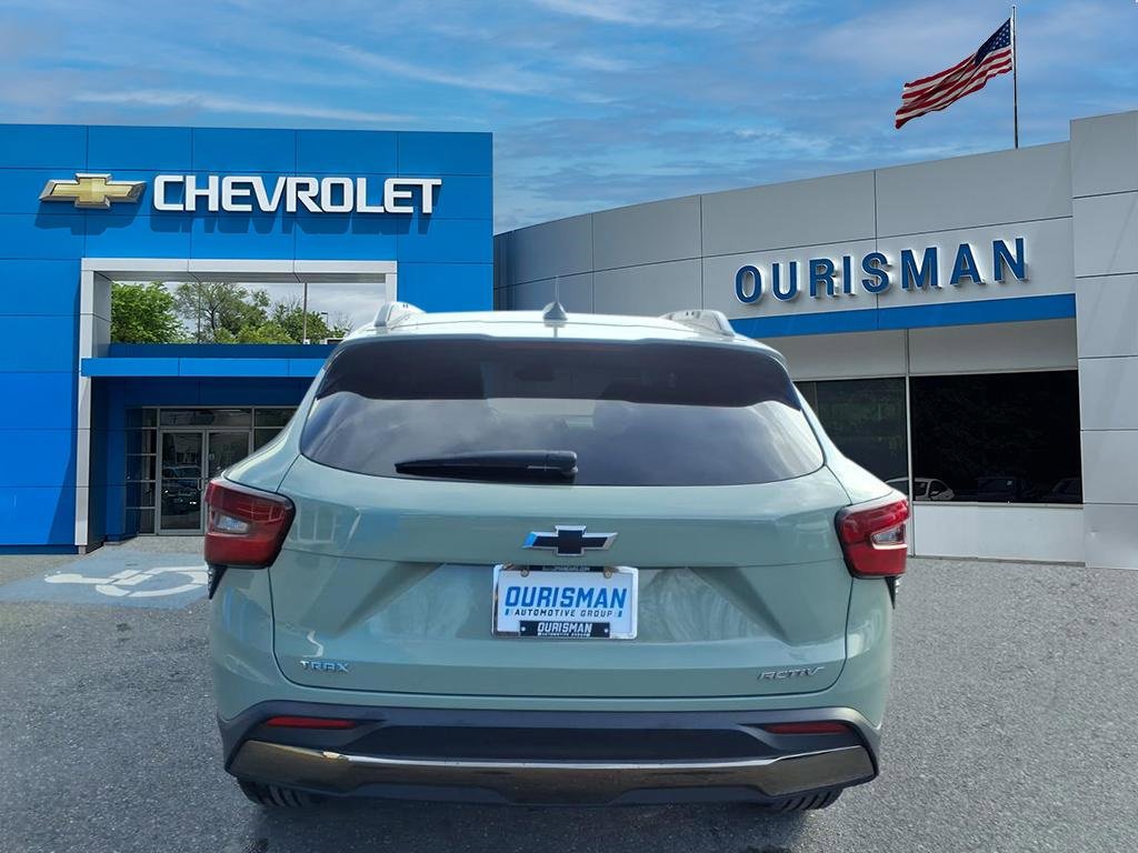 Used 2024 Chevrolet Trax ACTIV w/ Sunroof Package image 4