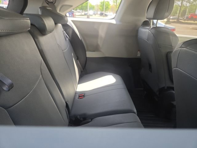 Used 2024 Toyota Sienna XLE w/ XLE Plus Package image 11