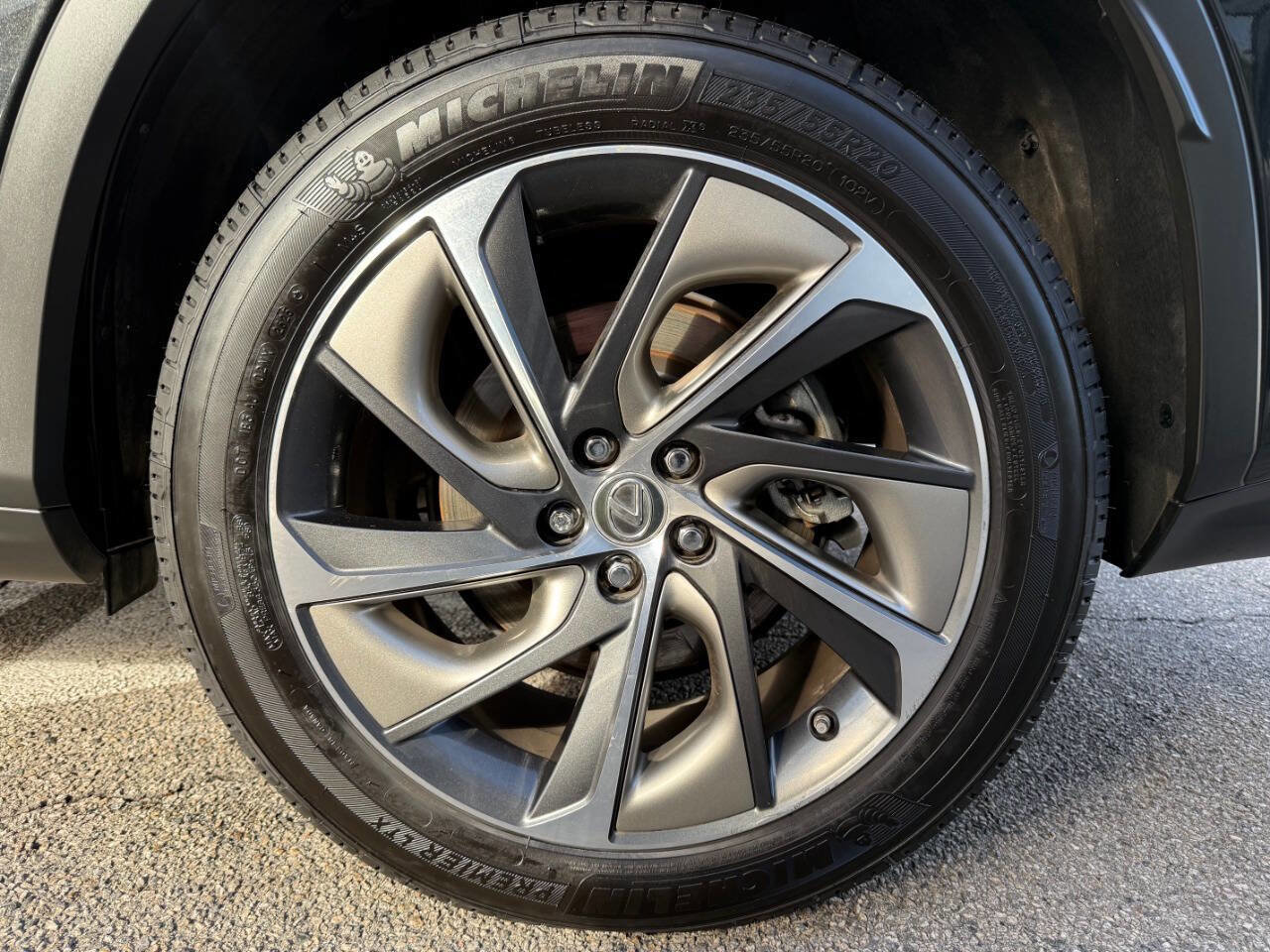 Used 2018 Lexus RX 350L Luxury w/ Accessory Package image 19