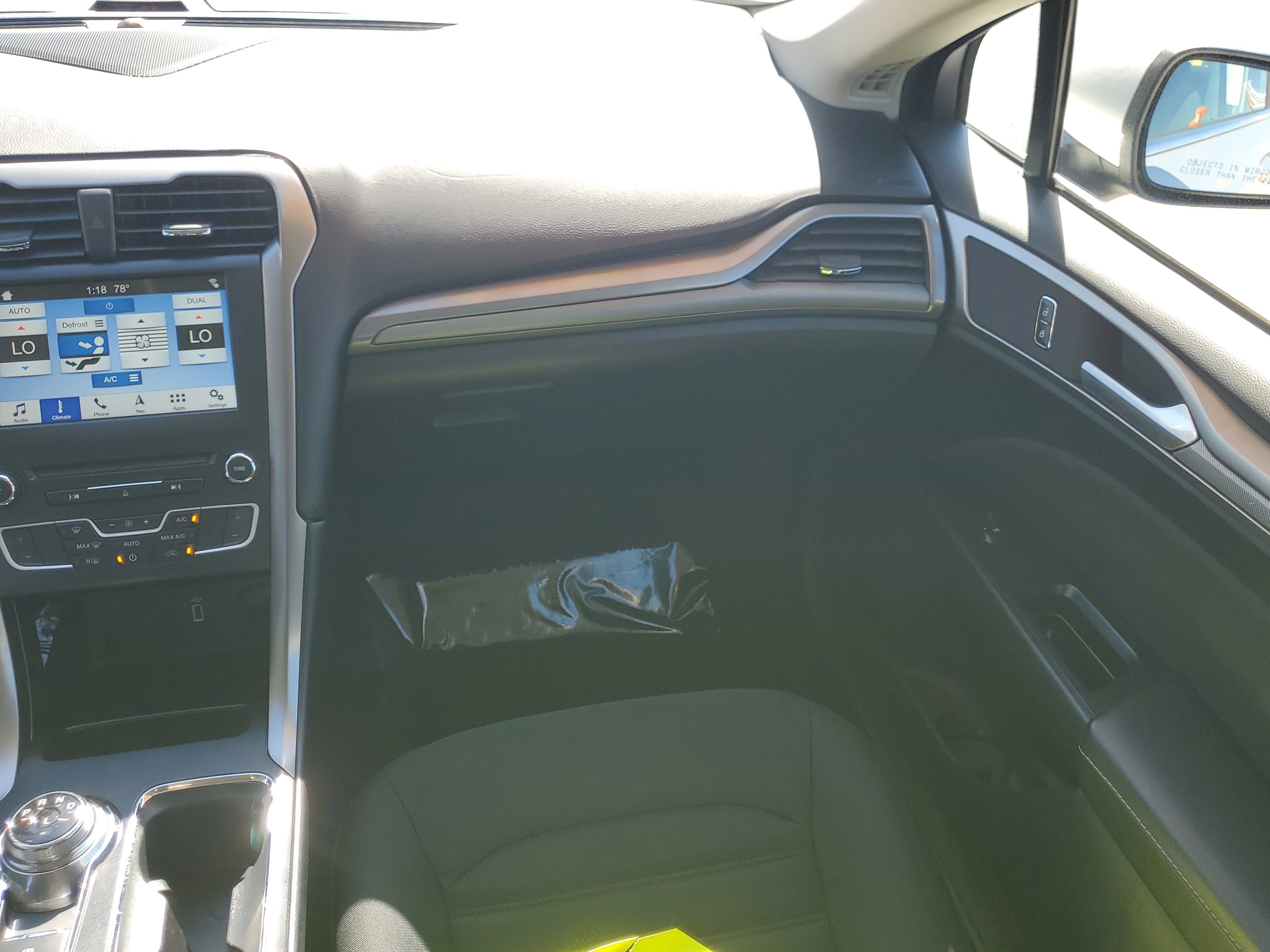 Used 2017 Ford Fusion SE image 17