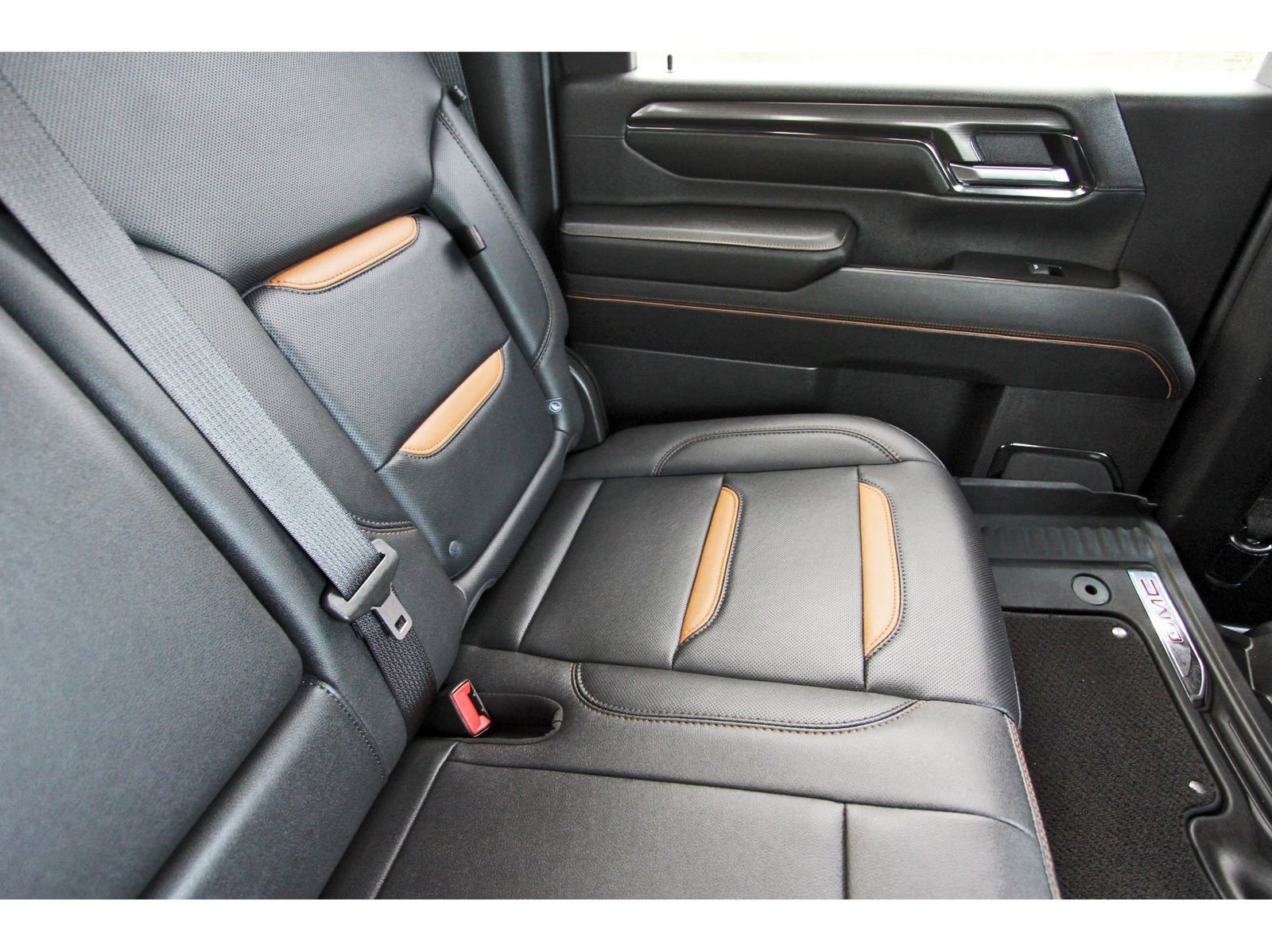 Used 2024 GMC Sierra 2500 AT4 w/ AT4 Premium Plus Package AWD/4WD image 15