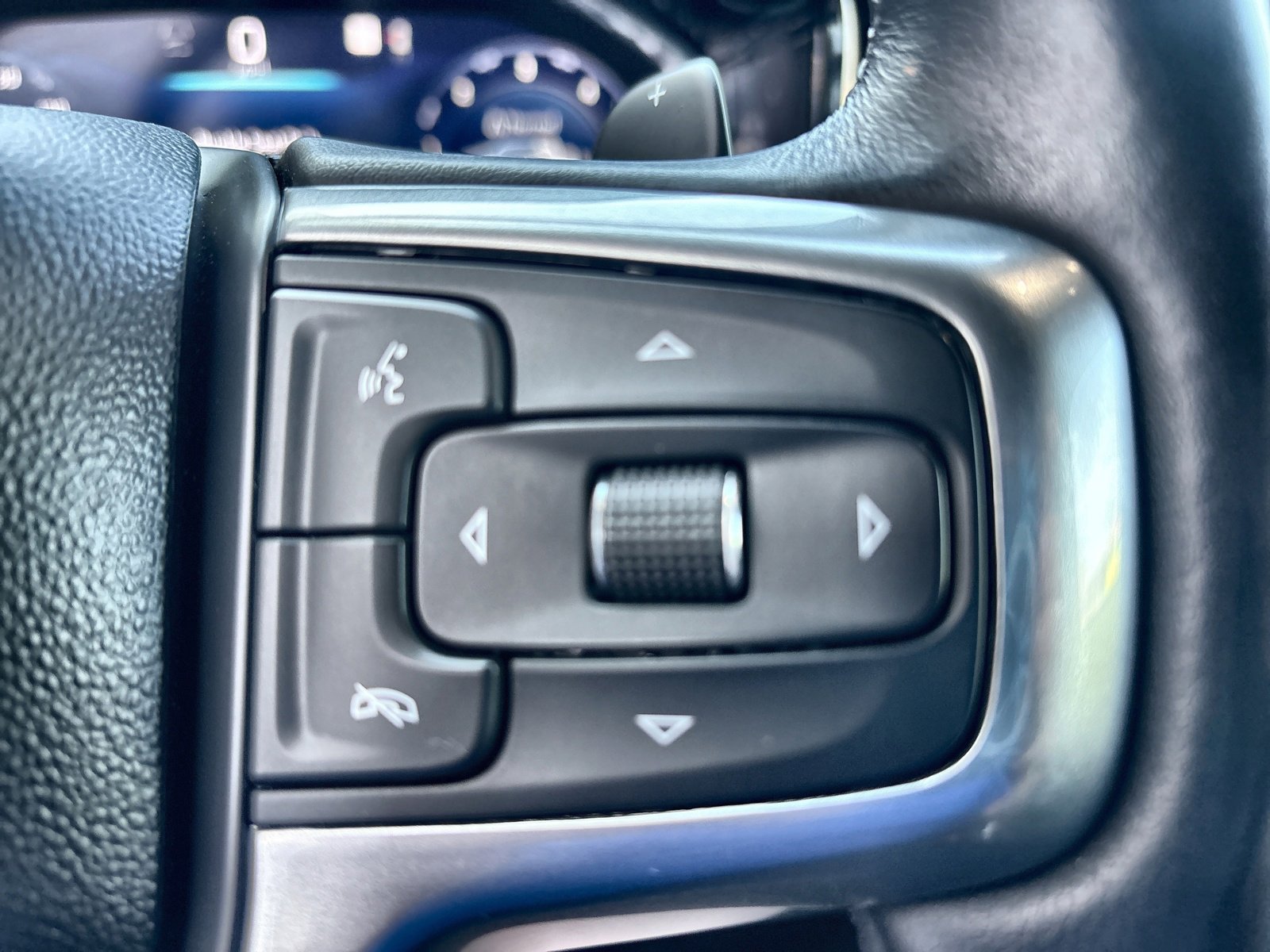 Used 2023 Chevrolet Silverado 1500 LTZ w/ Technology Package image 25