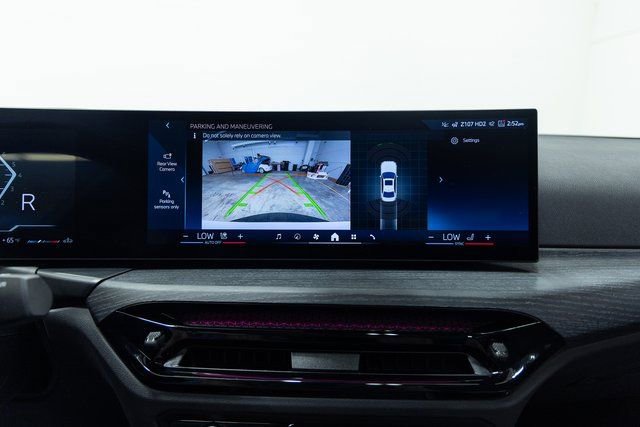 Certified 2025 BMW 330i xDrive Sedan w/ Premium Package image 16