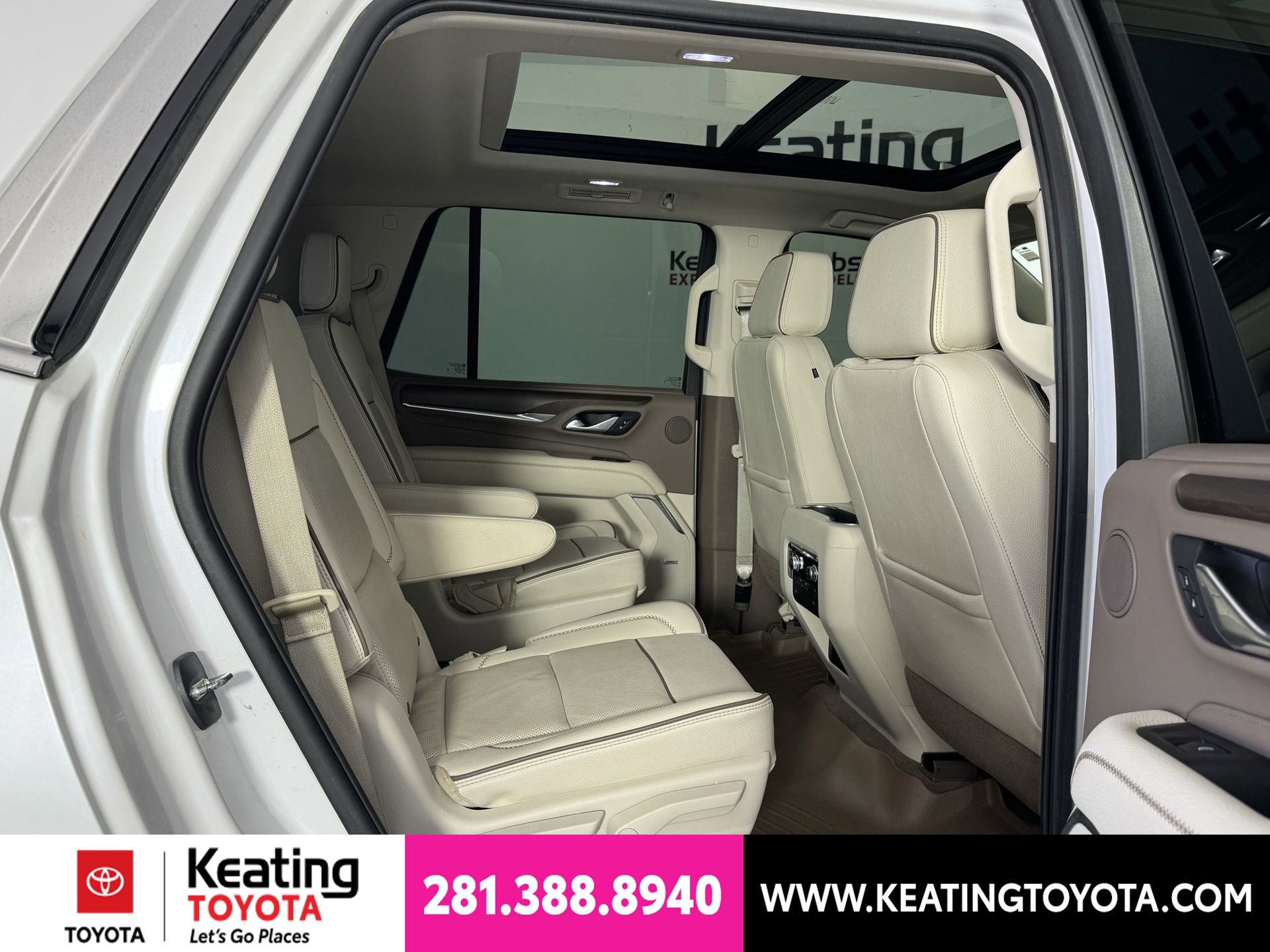 Used 2021 GMC Yukon Denali w/ Denali Premium Package AWD/4WD image 18