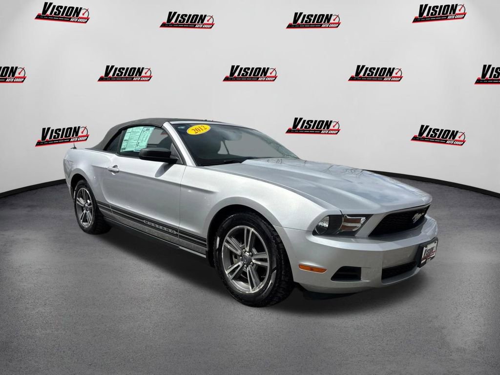 Used 2012 Ford Mustang Premium image 3