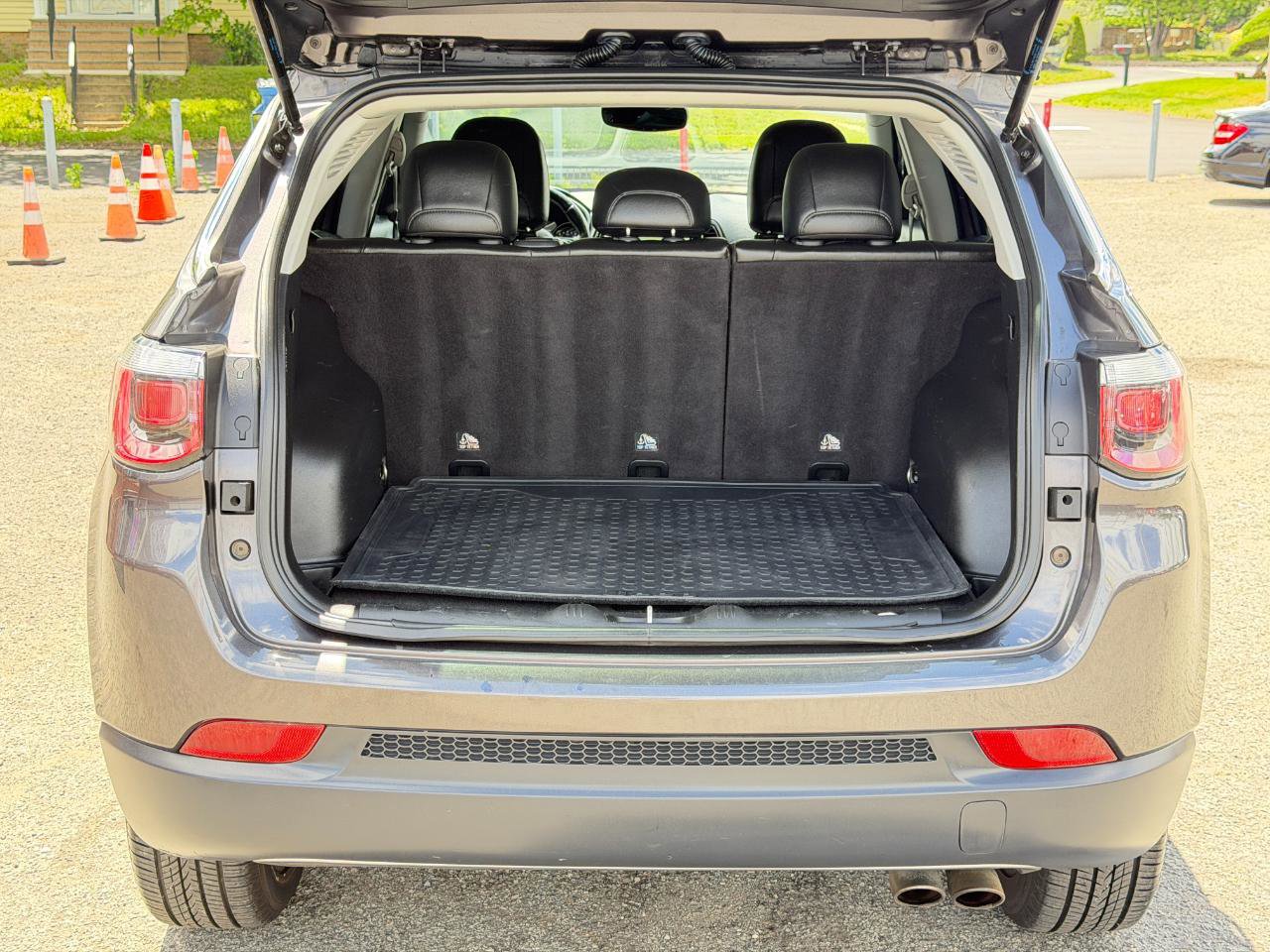 Used 2020 Jeep Compass Limited AWD/4WD image 31