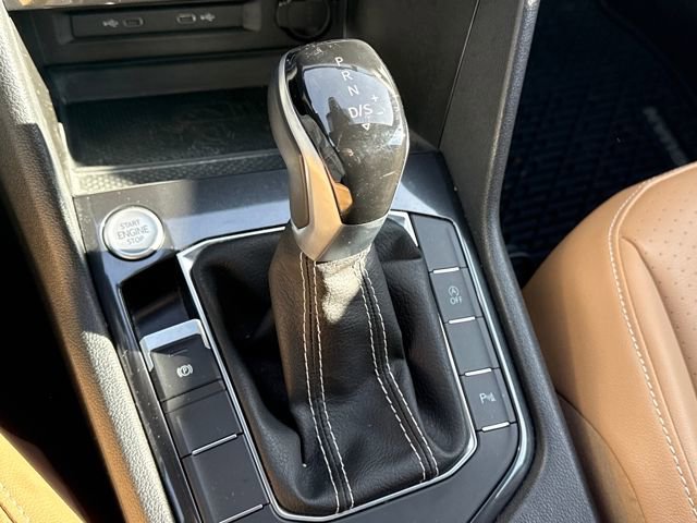Used 2023 Volkswagen Tiguan SE R-Line image 22