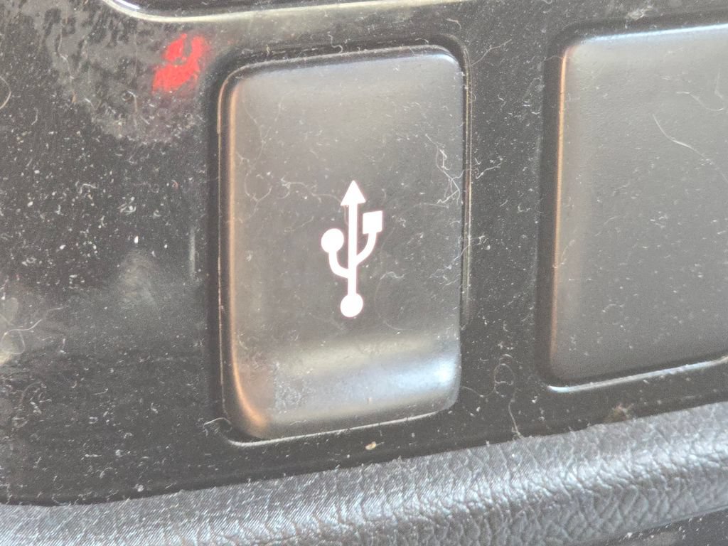 Used 2019 Mitsubishi Outlander AWD image 28