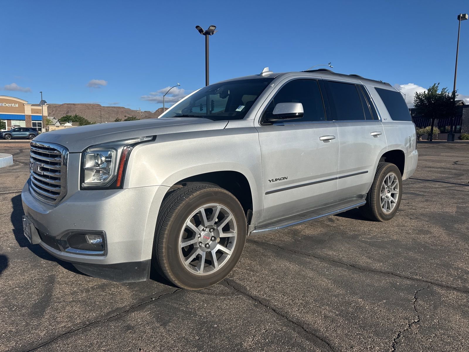 Used 2017 GMC Yukon SLT w/ Premium Edition image 1