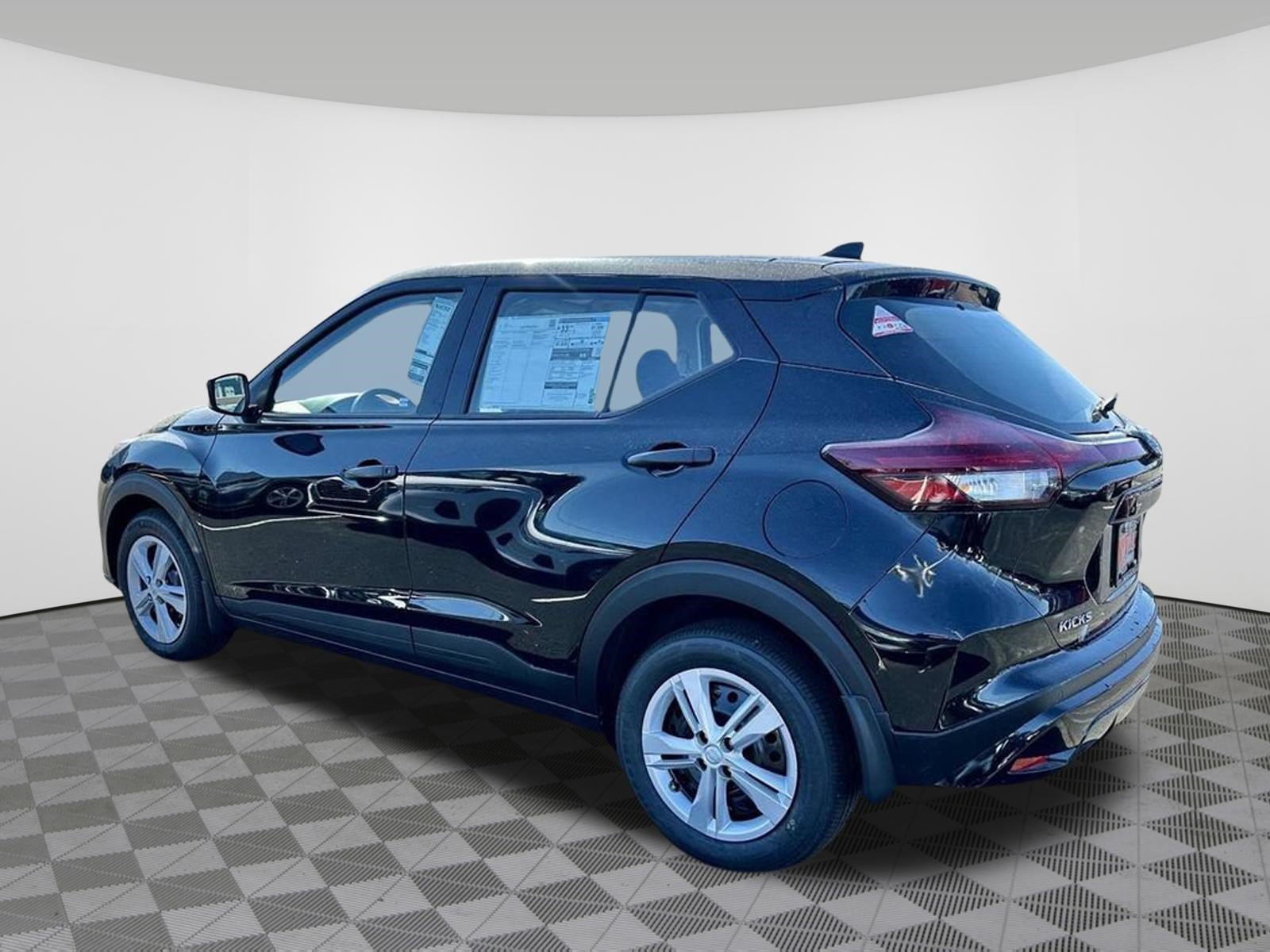 Certified 2025 Nissan Kicks Play S FWD image 17