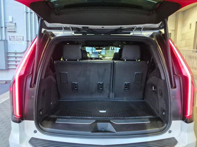 Used 2024 Cadillac Escalade Premium Luxury AWD/4WD image 12