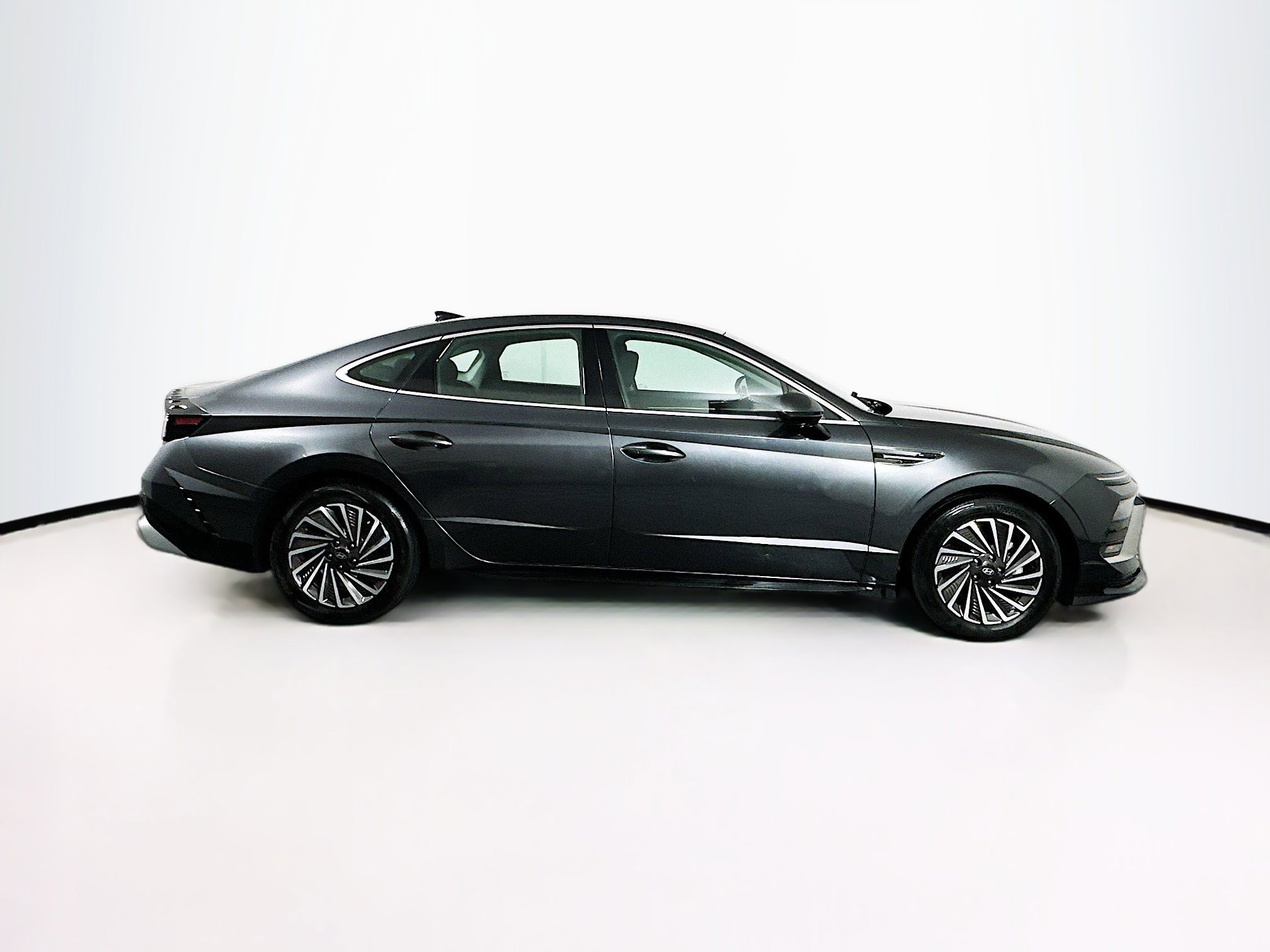 Used 2025 Hyundai Sonata SEL image 10