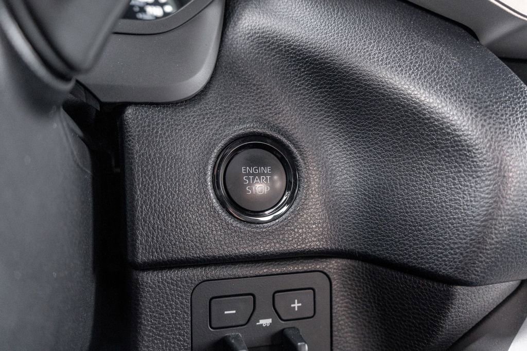 Used 2025 Toyota Tundra SR5 AWD/4WD image 24