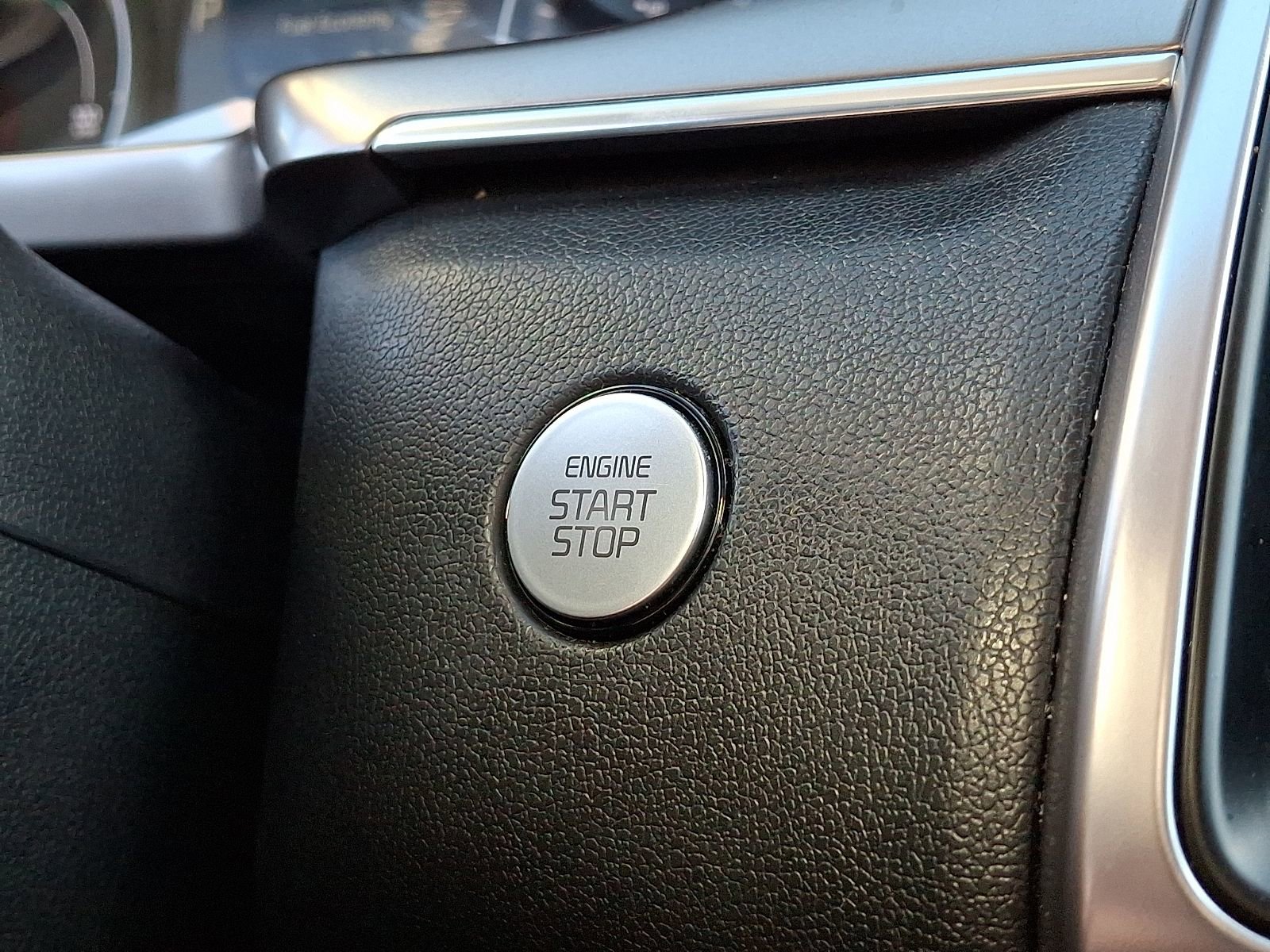 Used 2022 Kia Sorento S image 23