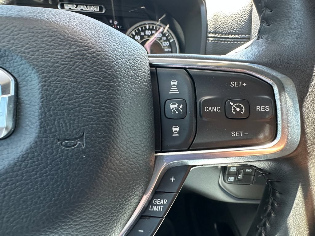 Used 2023 RAM 3500 Laramie AWD/4WD image 27