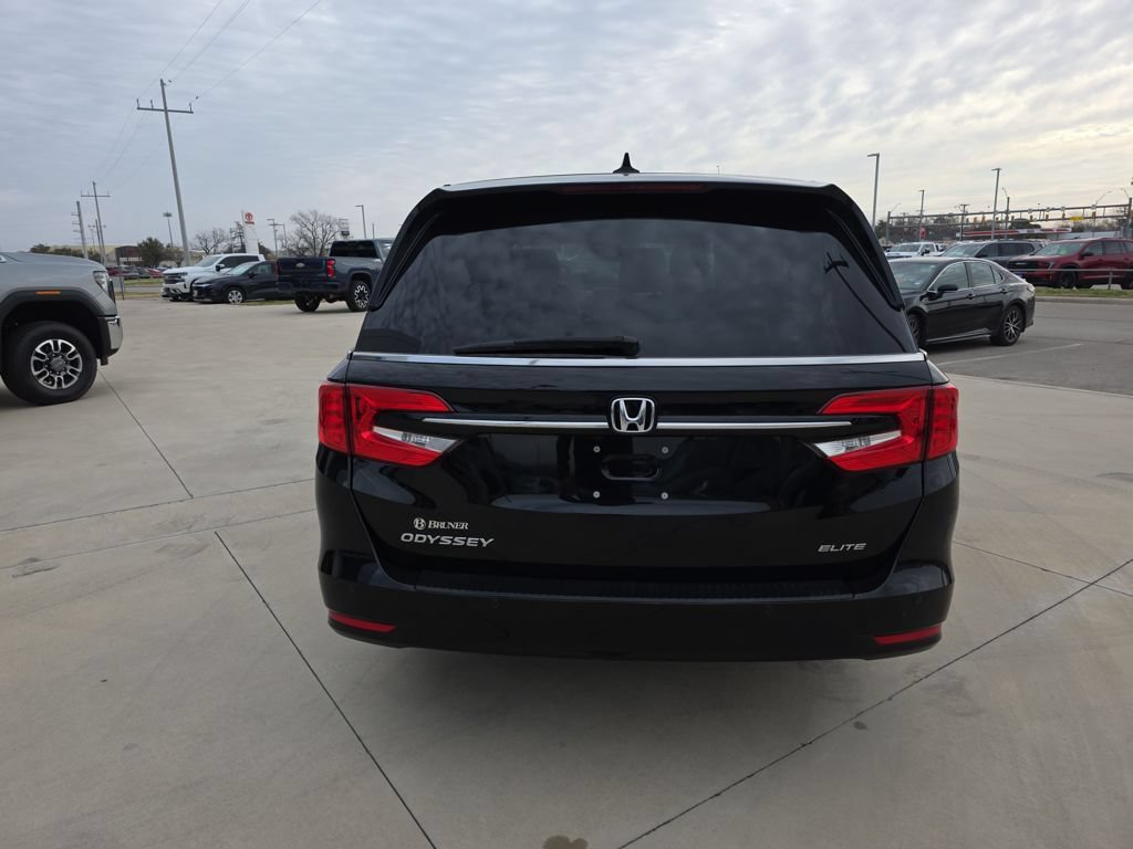 Used 2024 Honda Odyssey Elite image 17