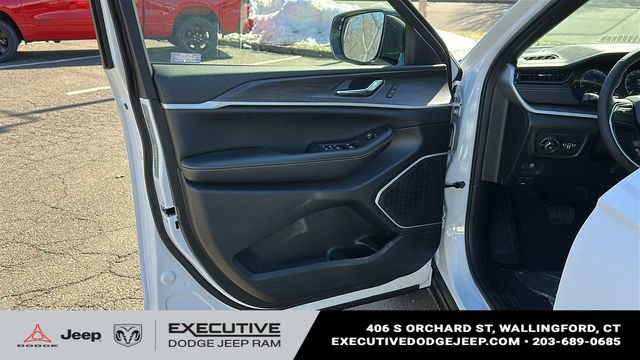 New 2026 Jeep Grand Cherokee L Limited AWD/4WD image 8