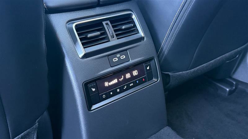 Used 2024 MAZDA CX-90 Plug-In Hybrid w/ Premium Plus image 20