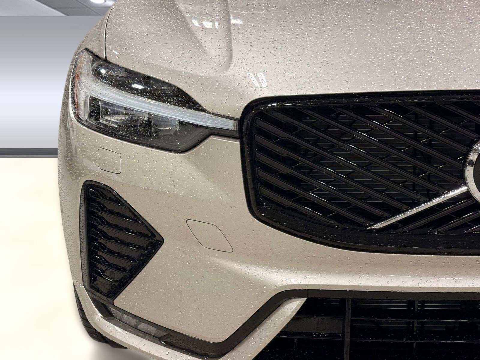 Certified 2026 Volvo XC60 B5 Plus w/ Protection Package Premier image 11