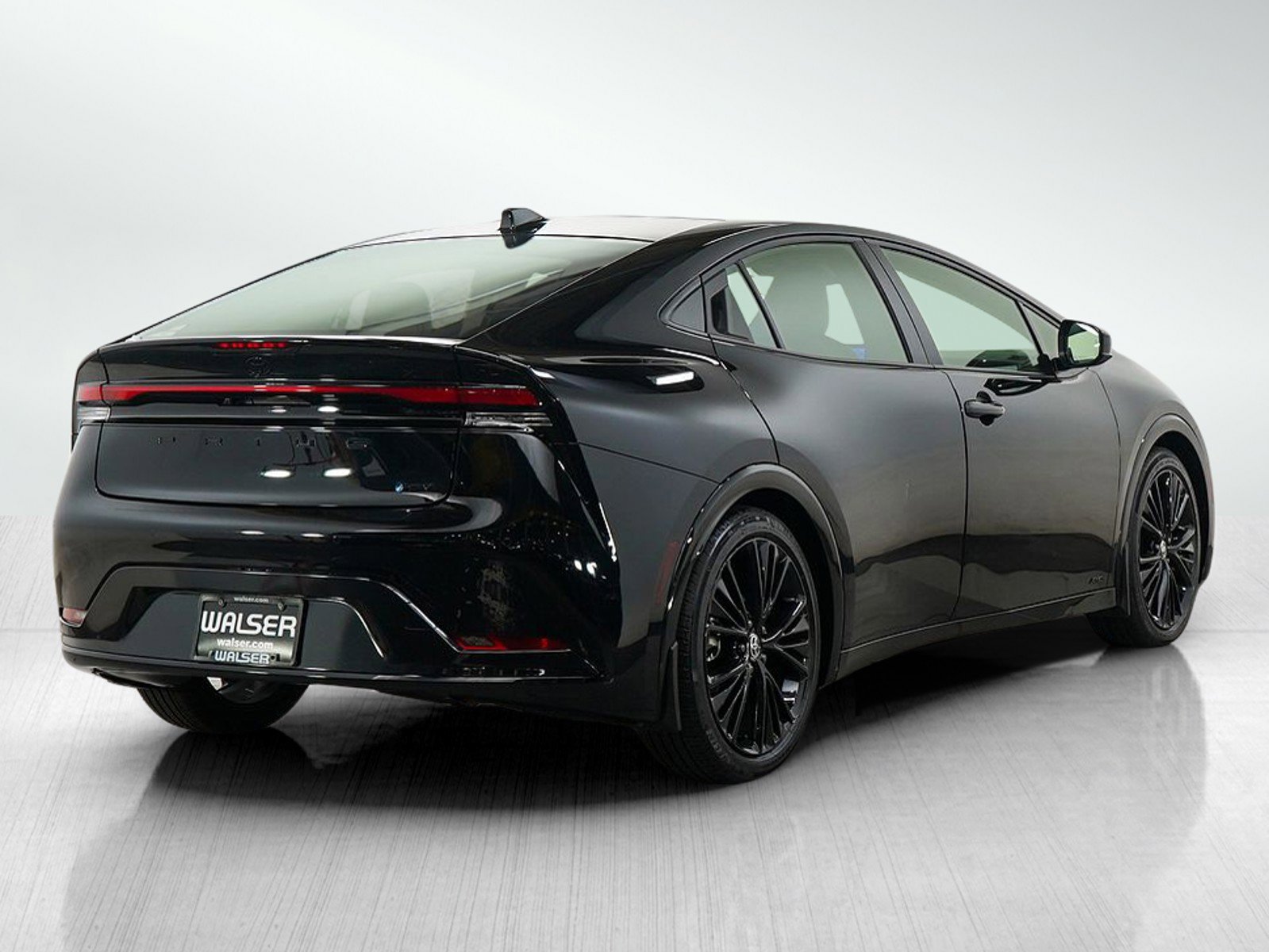 Used 2025 Toyota Prius AWD image 5