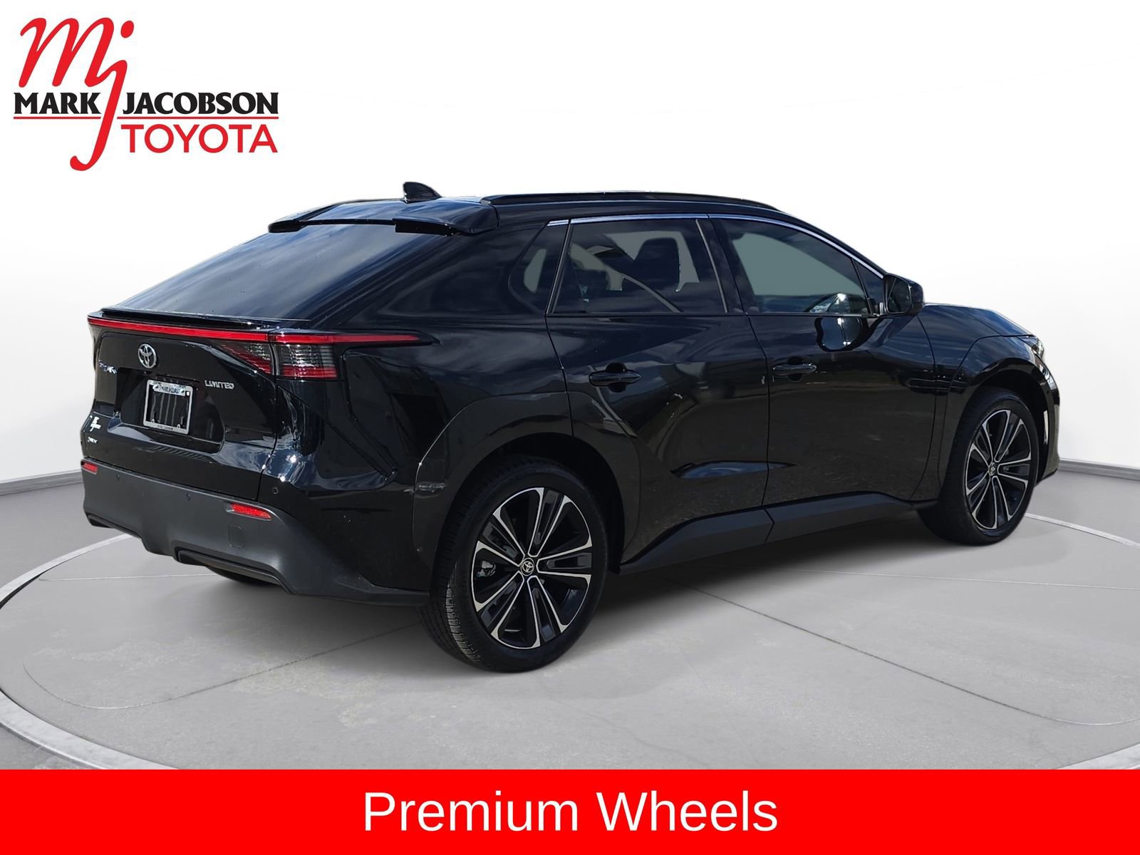 Used 2025 Toyota bZ4X FWD w/ Weather Package image 9