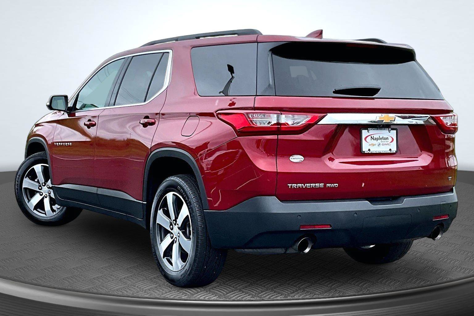 Used 2021 Chevrolet Traverse LT w/ LT Premium Package AWD/4WD image 14