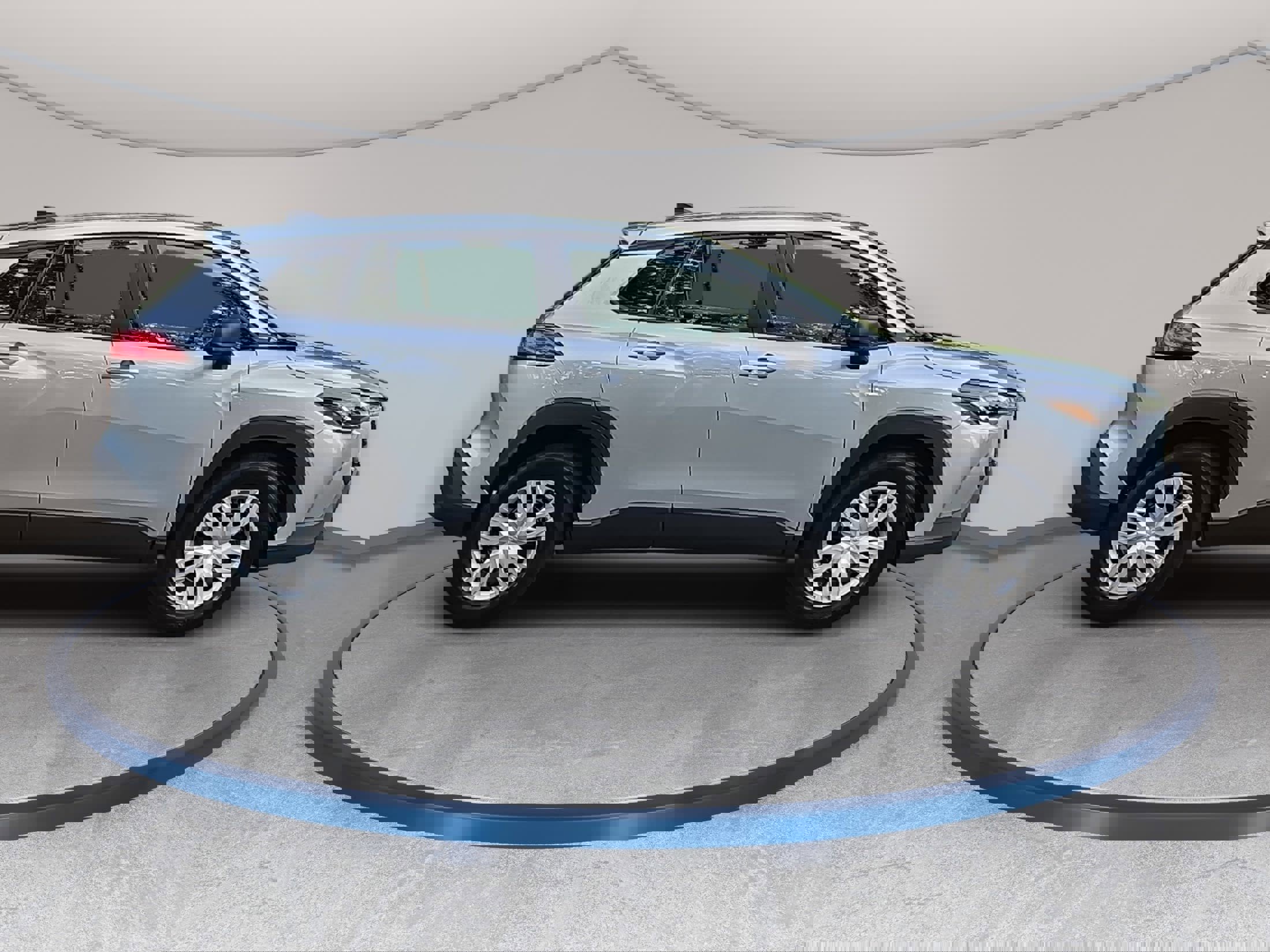 Used 2025 Toyota Corolla Cross L FWD image 4