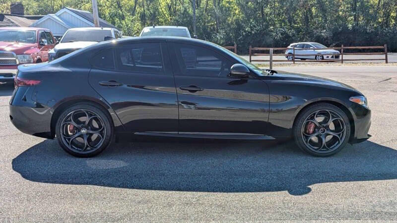 Used 2018 Alfa Romeo Giulia Ti w/ Nero Edizione image 3