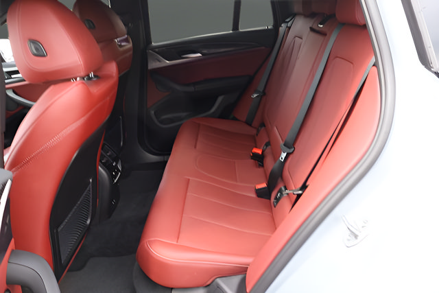 Used 2025 BMW X4 M40i w/ Premium Package AWD/4WD image 15