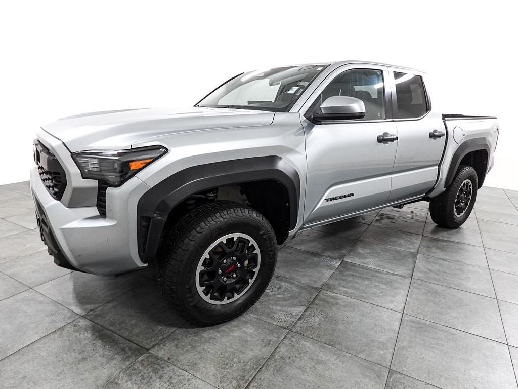 Used 2024 Toyota Tacoma TRD Off-Road AWD/4WD image 4
